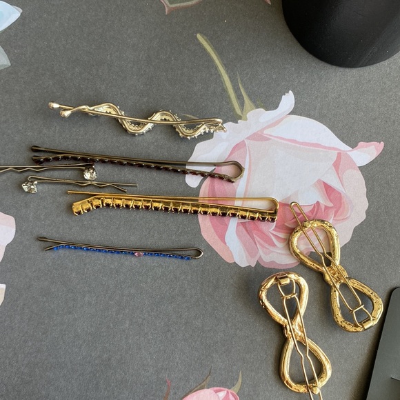 Vintage Hair Accessories - Picture 3 of 3